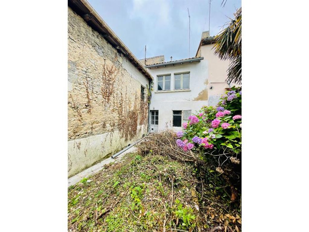 Achat maison à vendre 2 chambres 97 m² - Blaye