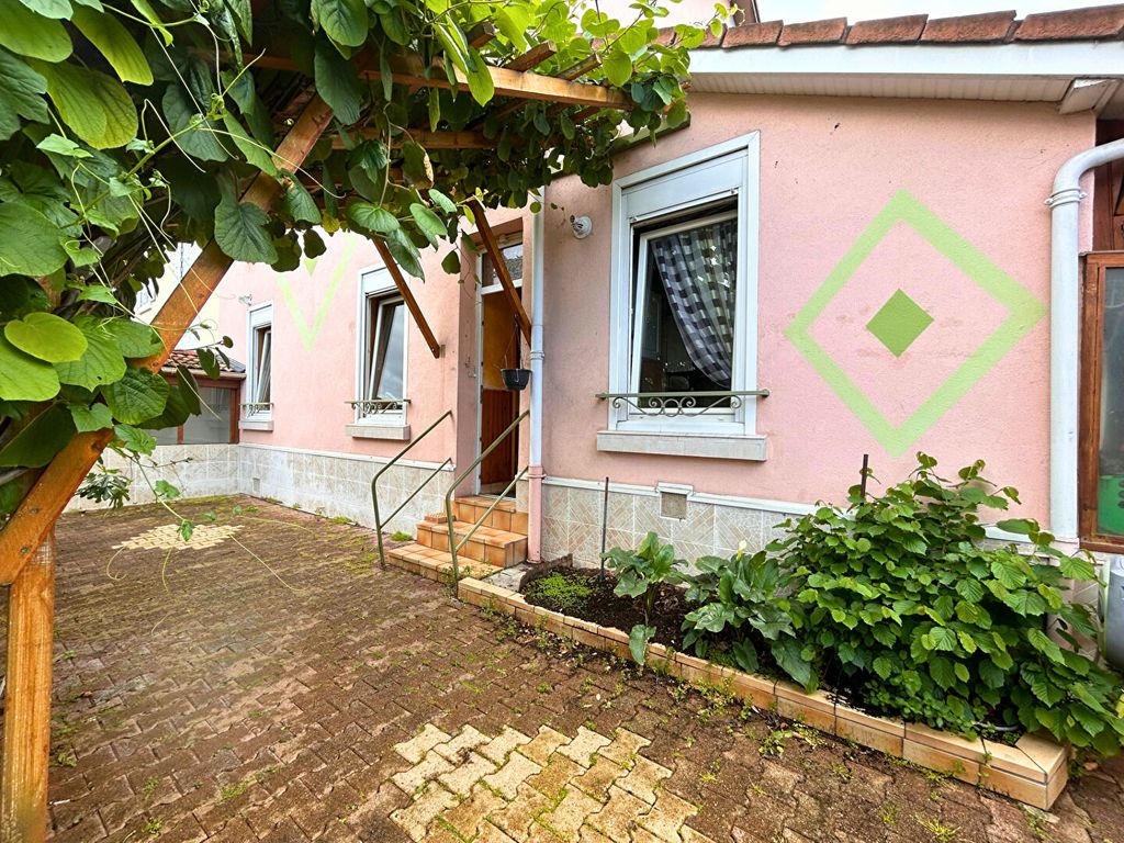 Achat maison à vendre 2 chambres 66 m² - Clermont-Ferrand
