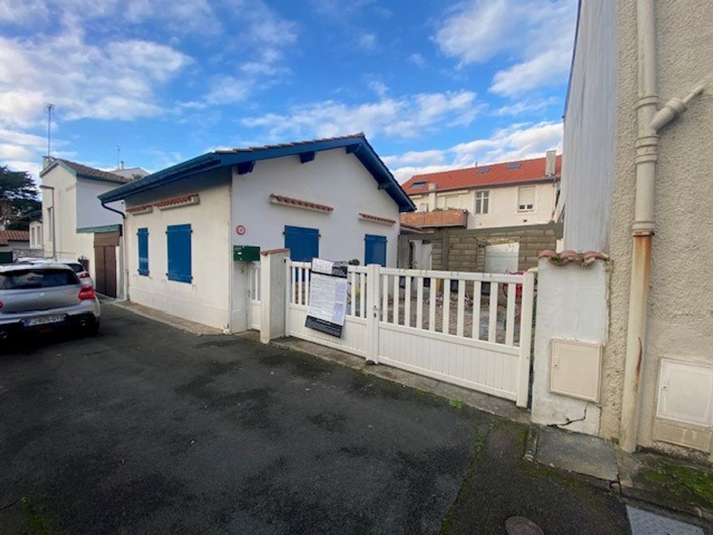 Achat maison à vendre 2 chambres 94 m² - Biarritz