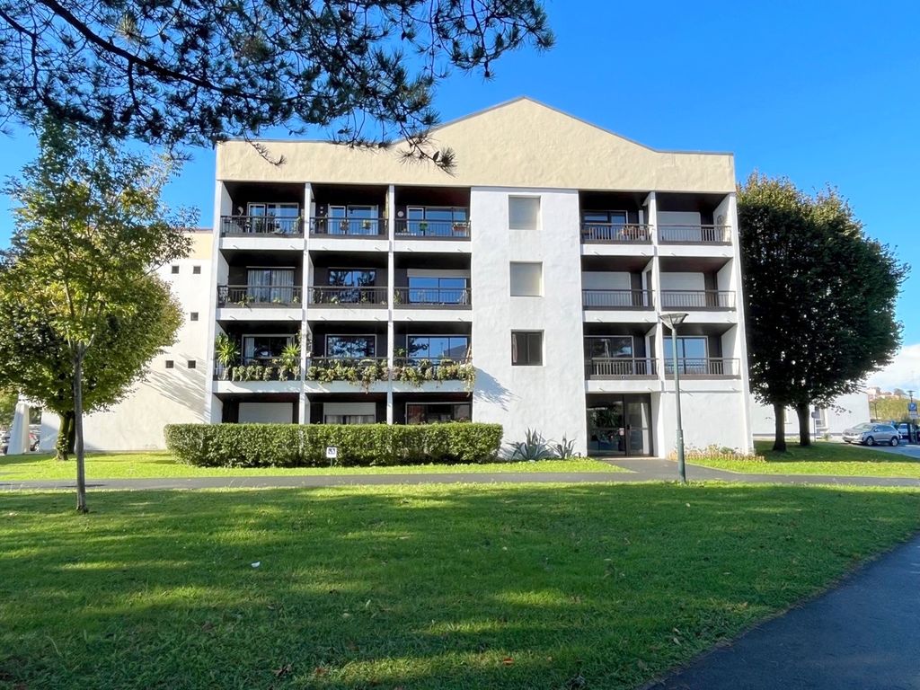 Achat appartement à vendre 4 pièces 85 m² - Saint-Jean-de-Luz