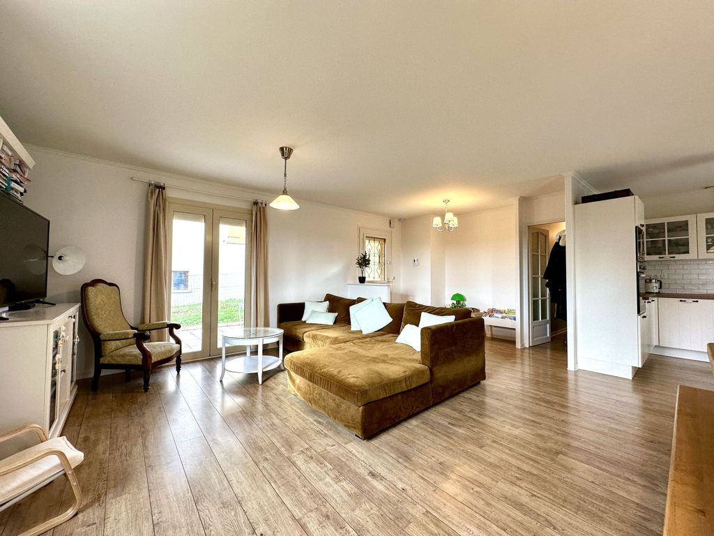 Achat maison à vendre 4 chambres 141 m² - Saint-Bonnet-près-Riom