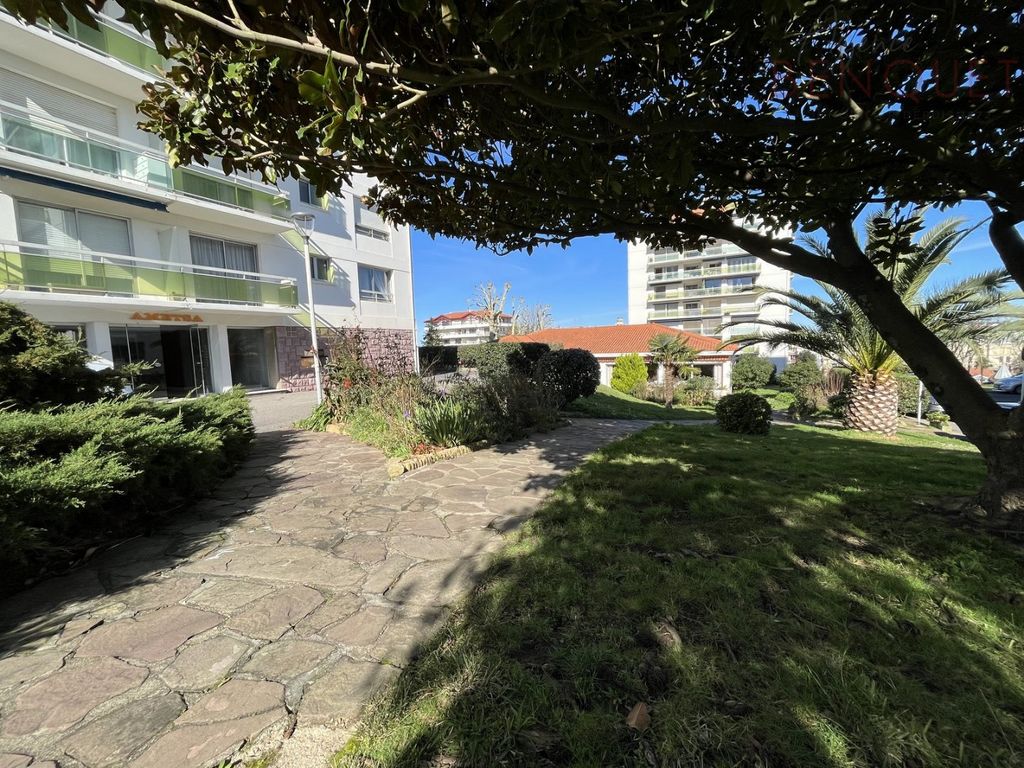 Achat appartement à vendre 3 pièces 90 m² - Biarritz