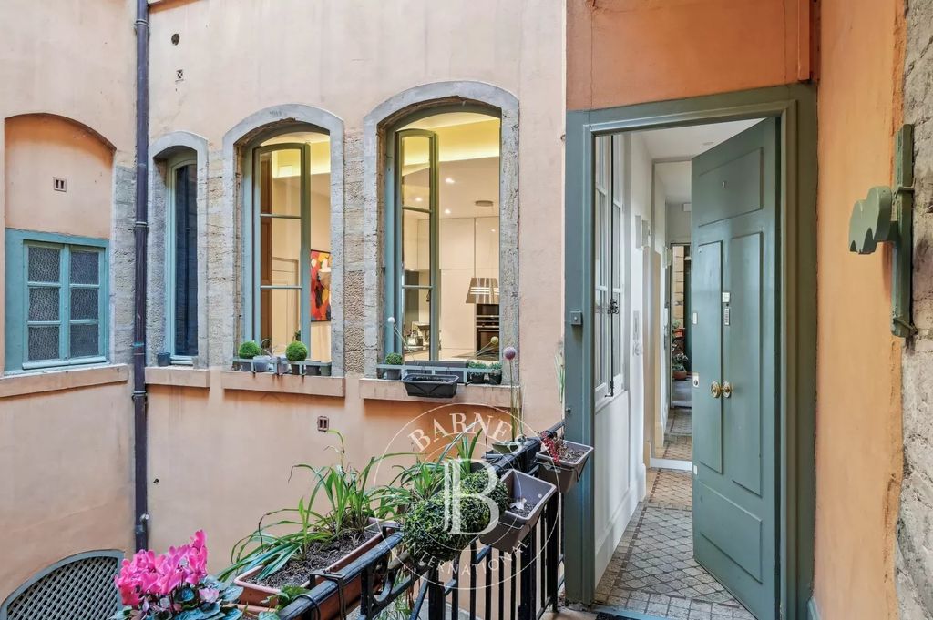 Achat appartement à vendre 4 pièces 99 m² - Lyon 1er arrondissement