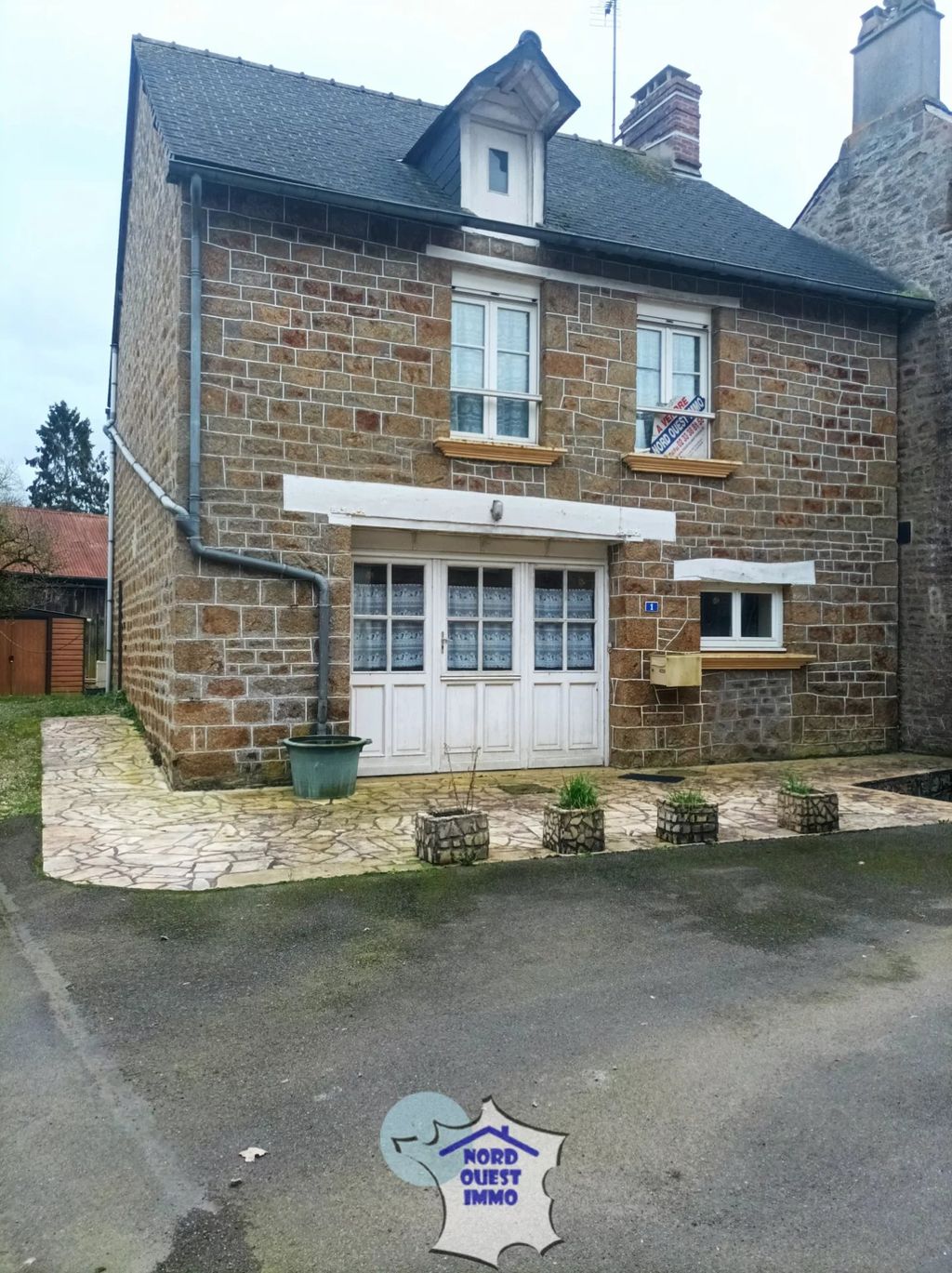 Achat maison à vendre 2 chambres 84 m² - Ceaucé