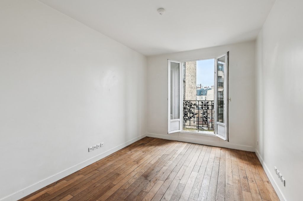 Achat appartement à vendre 3 pièces 55 m² - Paris 18ème arrondissement