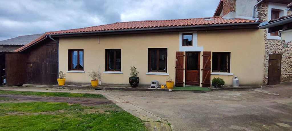 Achat maison à vendre 4 chambres 104 m² - Saint-Quentin-sur-Charente