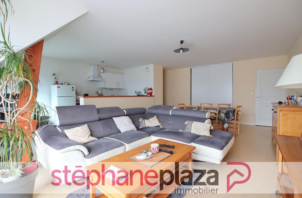 Achat appartement à vendre 4 pièces 82 m² - Châteaubourg