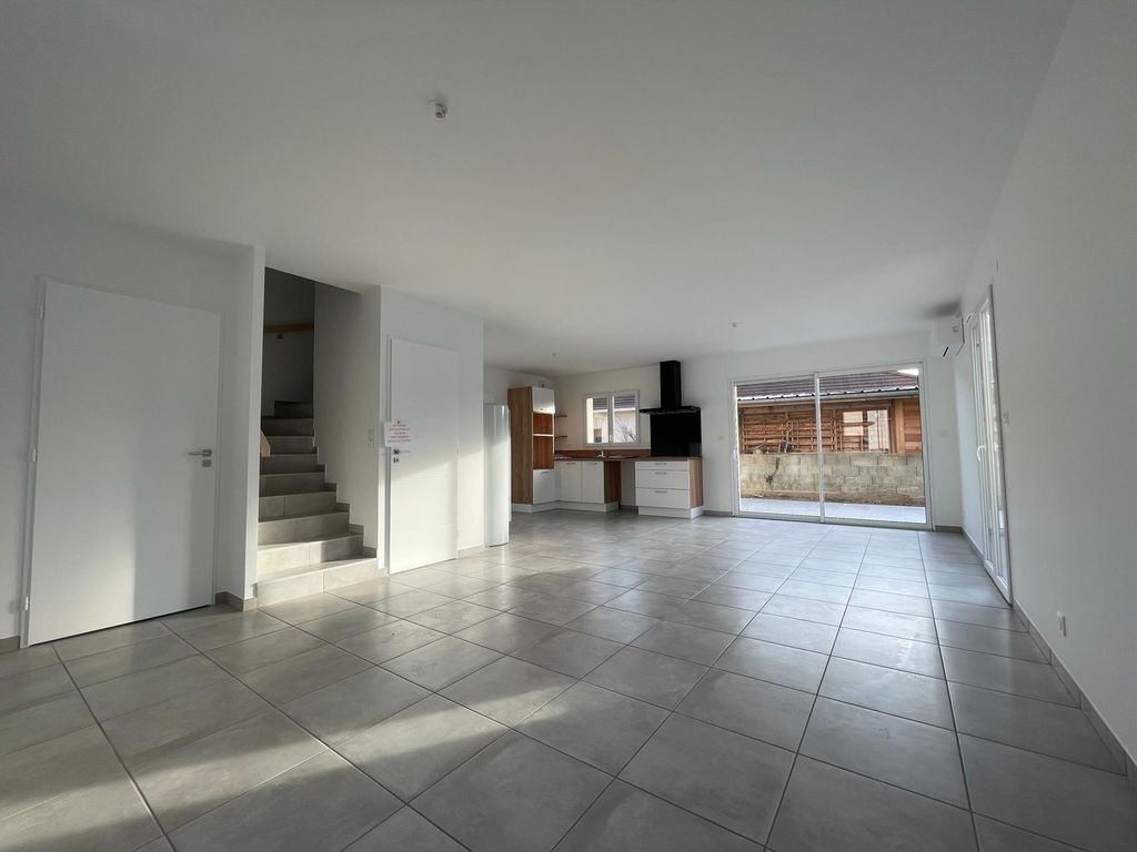 Achat maison à vendre 3 chambres 89 m² - Brézins