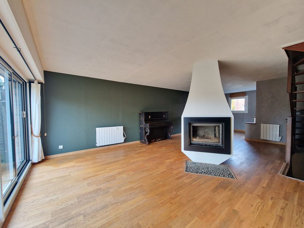 Achat maison à vendre 3 chambres 89 m² - Montigny-le-Bretonneux