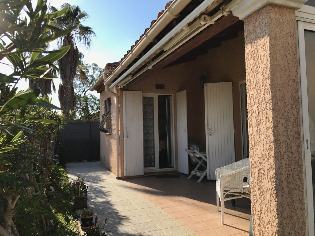 Achat maison à vendre 2 chambres 83 m² - La Londe-les-Maures