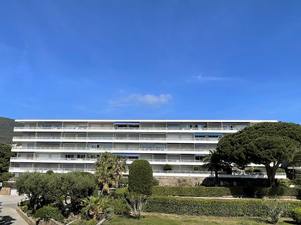 Achat appartement à vendre 3 pièces 77 m² - Cavalaire-sur-Mer