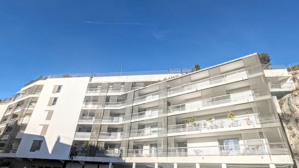 Achat appartement à vendre 2 pièces 49 m² - Saint-Raphaël