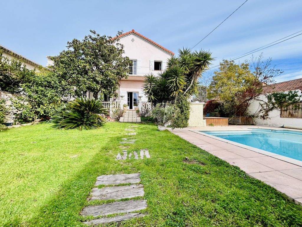 Achat maison à vendre 6 chambres 179 m² - Toulon