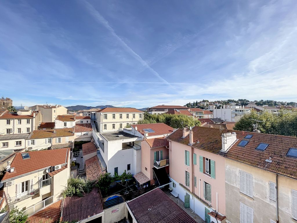 Achat appartement à vendre 3 pièces 89 m² - Saint-Raphaël