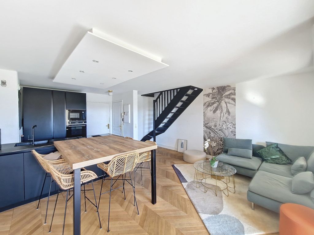 Achat appartement à vendre 3 pièces 60 m² - Saint-Raphaël