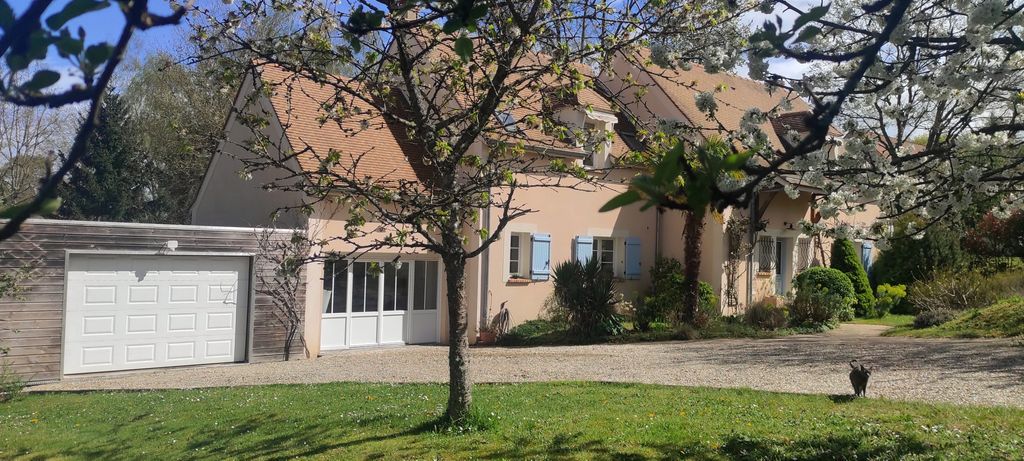 Achat maison à vendre 5 chambres 186 m² - Rochefort-en-Yvelines