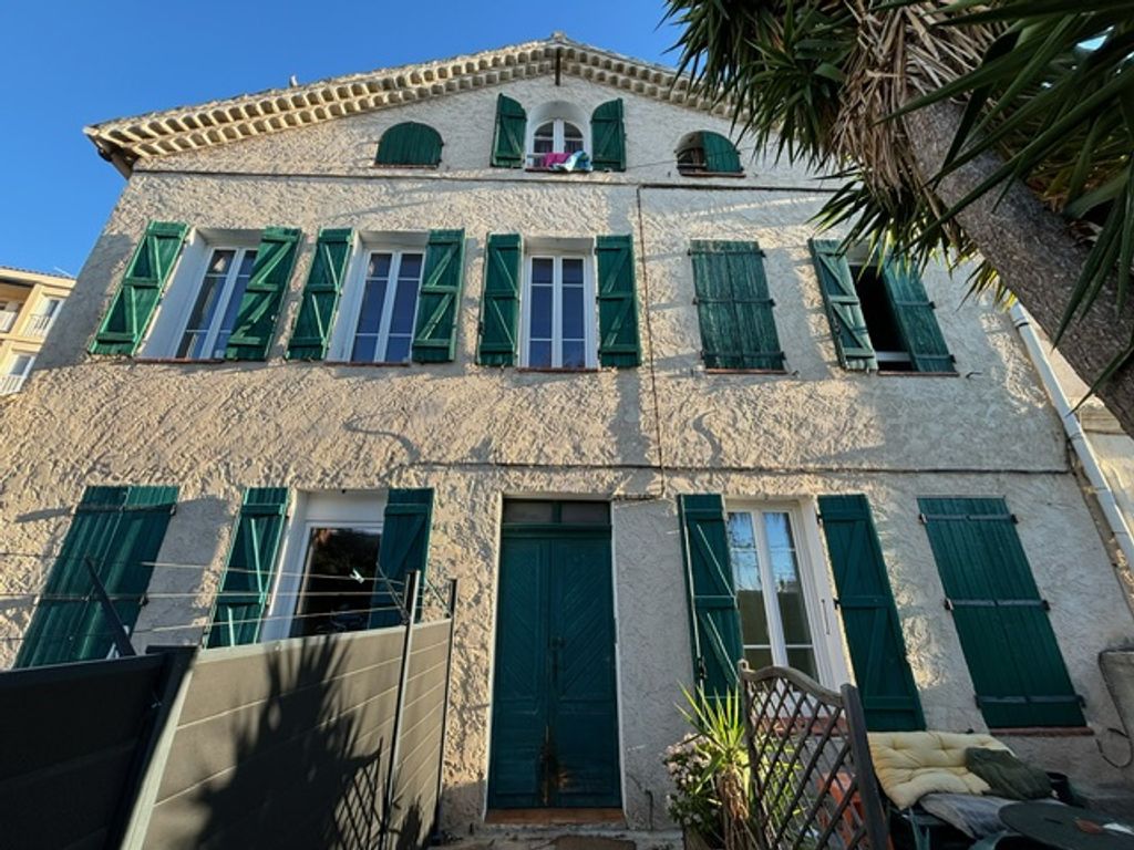 Achat appartement à vendre 2 pièces 69 m² - Toulon