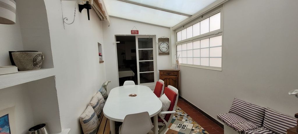 Achat maison à vendre 3 chambres 216 m² - Sainte-Maxime