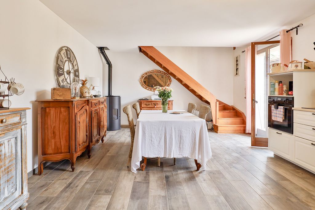 Achat maison à vendre 3 chambres 110 m² - Pierrefeu-du-Var