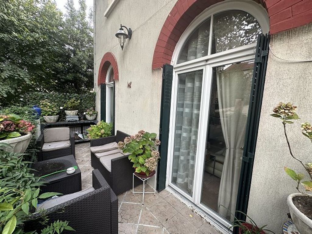 Achat maison à vendre 4 chambres 146 m² - Créteil