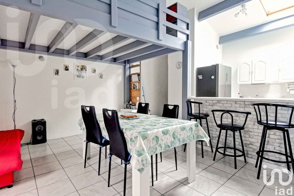 Achat maison à vendre 2 chambres 70 m² - Soussans