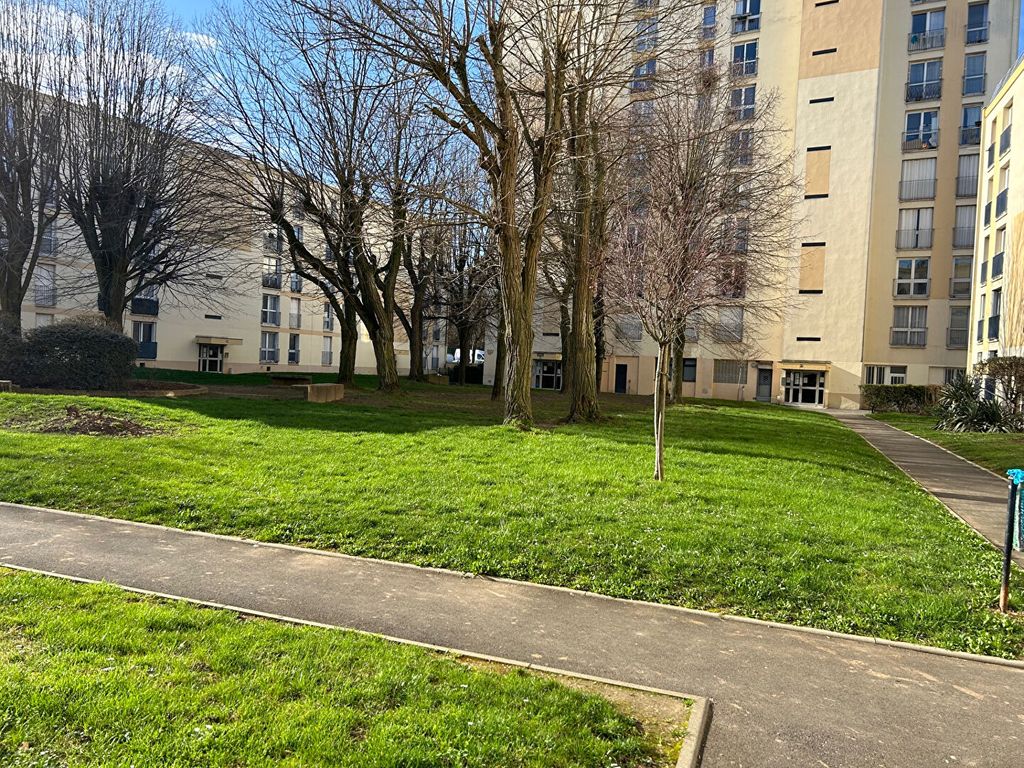 Achat appartement à vendre 4 pièces 59 m² - Orly