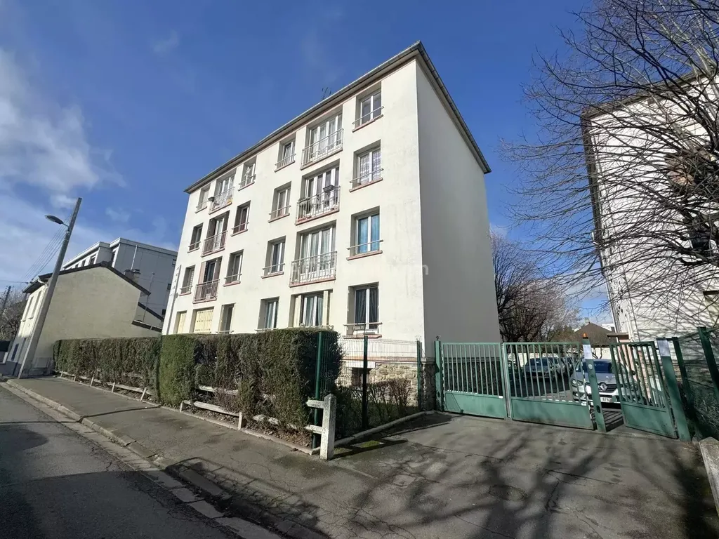 Achat appartement à vendre 4 pièces 61 m² - Livry-Gargan