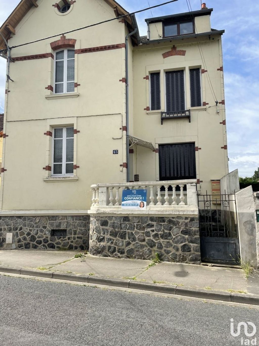 Achat appartement à vendre 8 pièces 183 m² - Montluçon