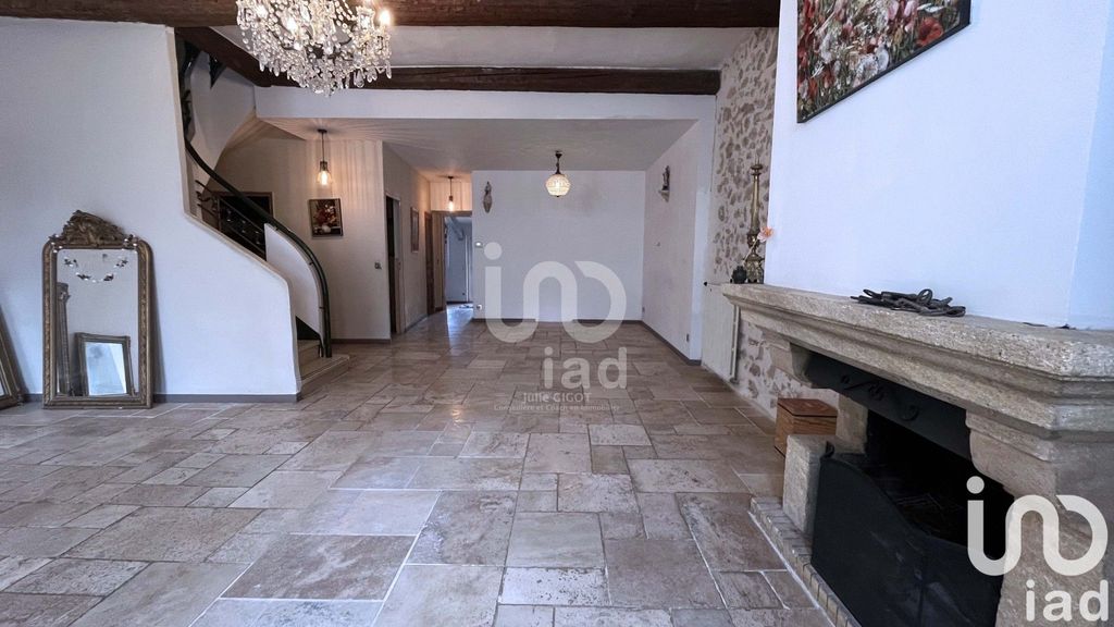 Achat maison à vendre 6 chambres 225 m² - Nans-les-Pins