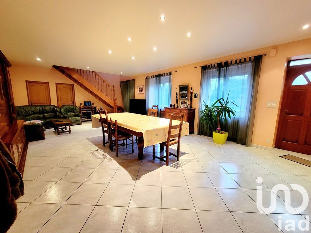 Achat maison à vendre 5 chambres 179 m² - Domalain