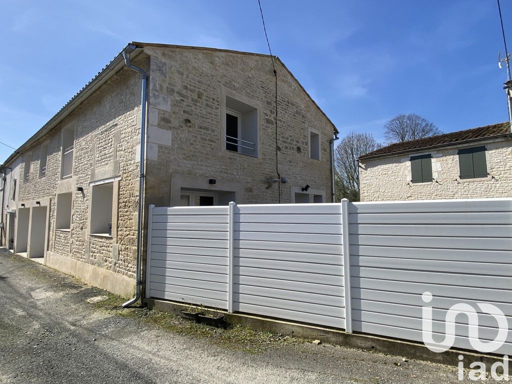 Achat maison à vendre 4 chambres 109 m² - Aigrefeuille-d'Aunis