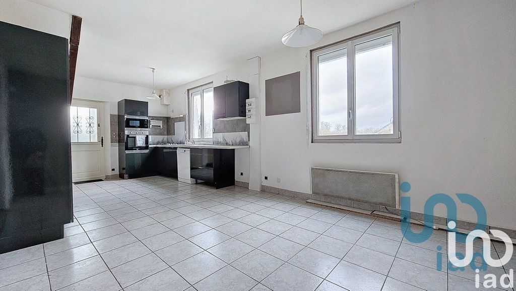 Achat maison à vendre 4 chambres 98 m² - Saint-Just-Sauvage