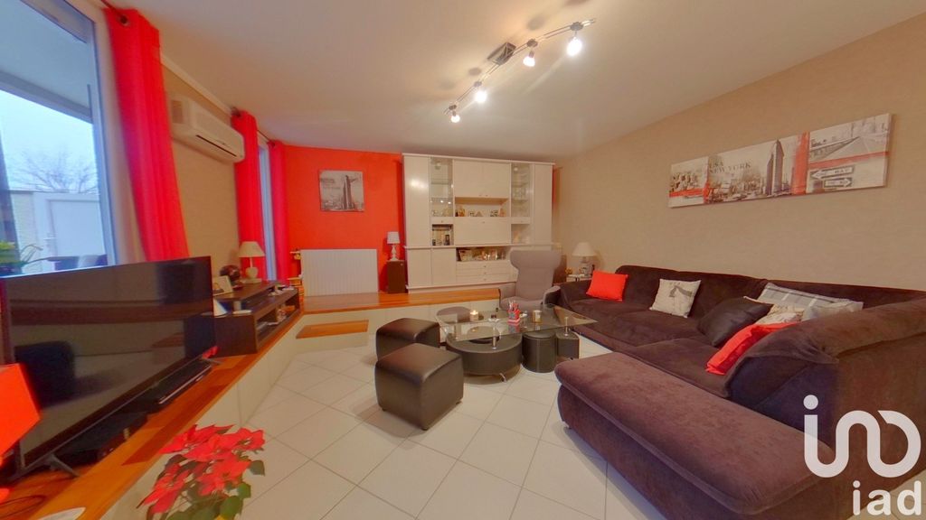Achat appartement à vendre 4 pièces 85 m² - Savigny-le-Temple