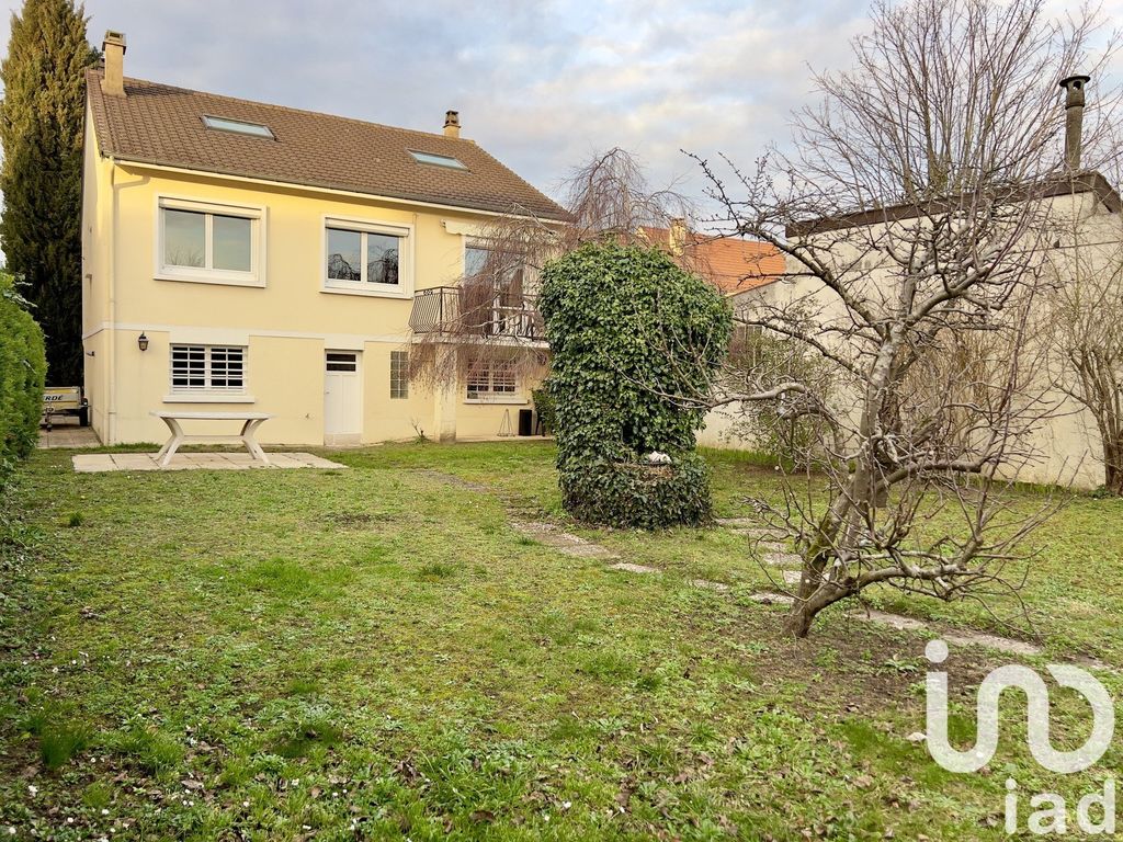 Achat maison à vendre 5 chambres 154 m² - Champs-sur-Marne