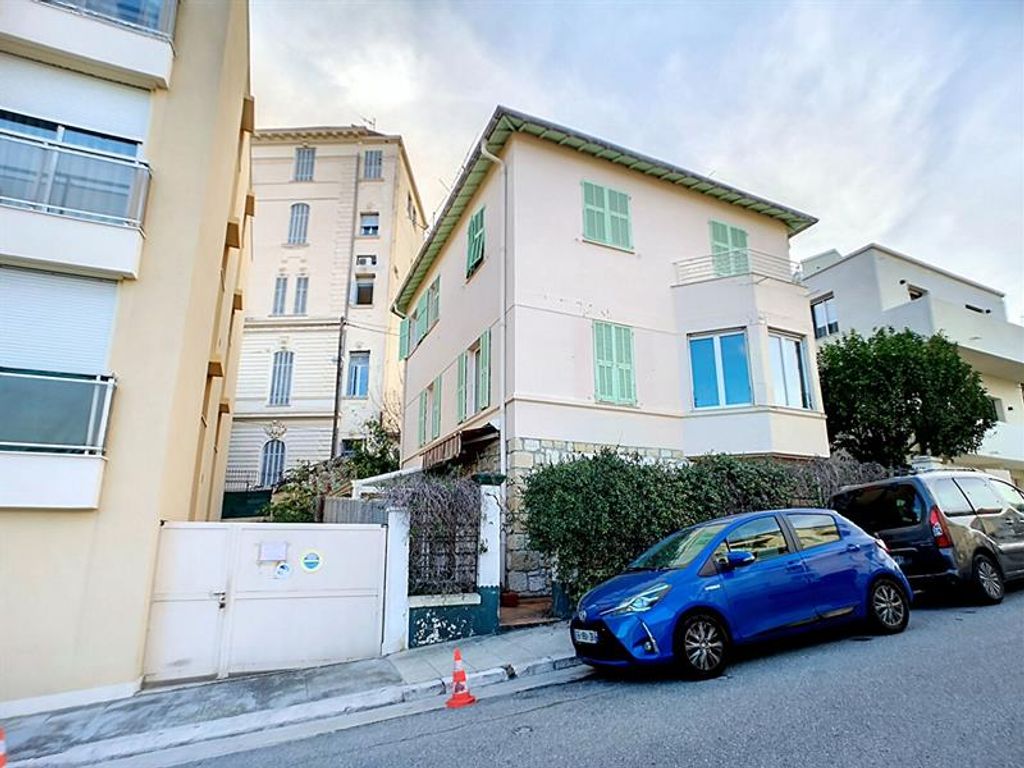 Achat appartement à vendre 3 pièces 63 m² - Nice