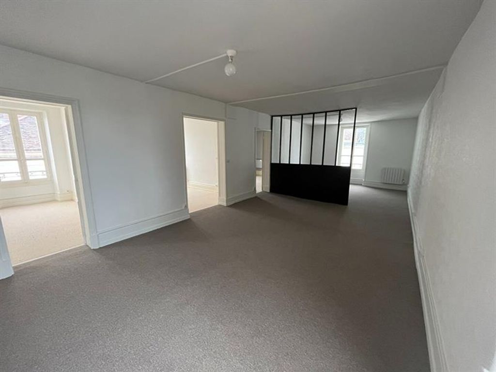 Achat appartement à vendre 4 pièces 104 m² - Montargis