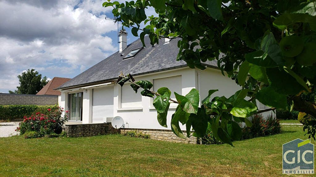 Achat maison à vendre 4 chambres 150 m² - Sainte-Honorine-du-Fay