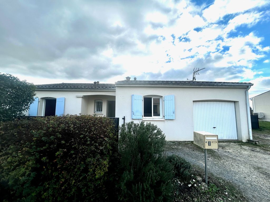 Achat maison à vendre 3 chambres 90 m² - Jarnac-Champagne