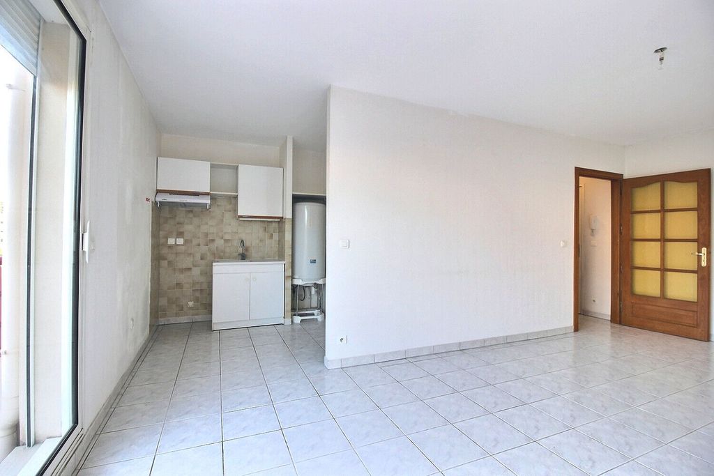 Achat appartement à vendre 2 pièces 42 m² - Carqueiranne