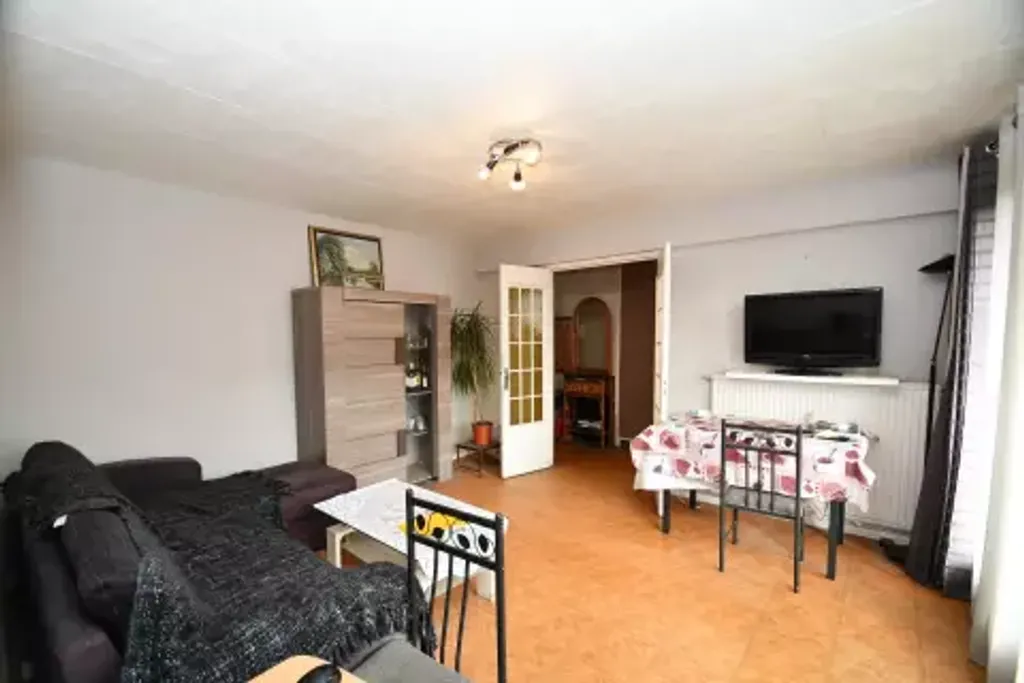 Achat appartement à vendre 2 pièces 46 m² - Livry-Gargan