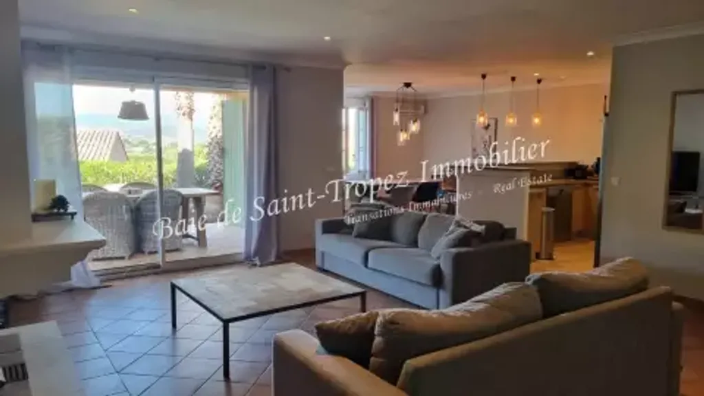 Achat maison à vendre 3 chambres 128 m² - Sainte-Maxime