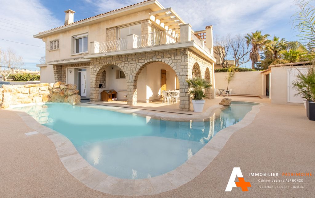Achat maison à vendre 6 chambres 205 m² - Marseille 8ème arrondissement