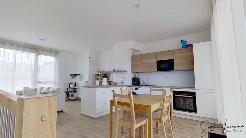 Achat loft à vendre 4 pièces 83 m² - Cergy