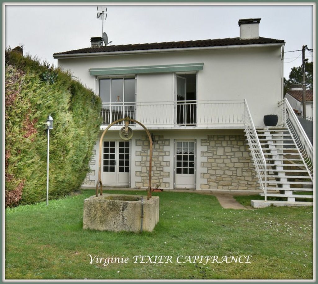 Achat maison à vendre 4 chambres 117 m² - Saint-Jean-d'Angély