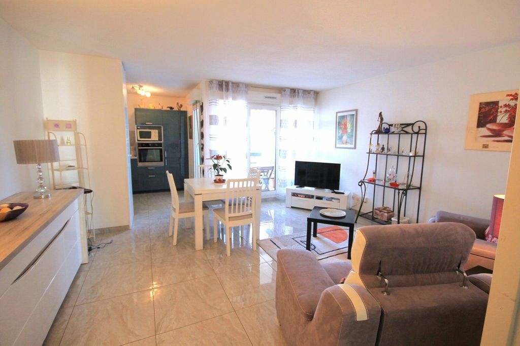 Achat appartement à vendre 2 pièces 49 m² - Cannes