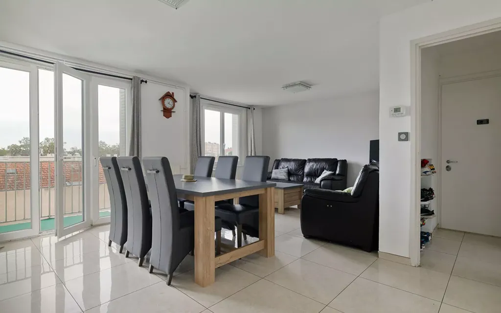 Achat appartement à vendre 3 pièces 80 m² - Lyon 8ème arrondissement