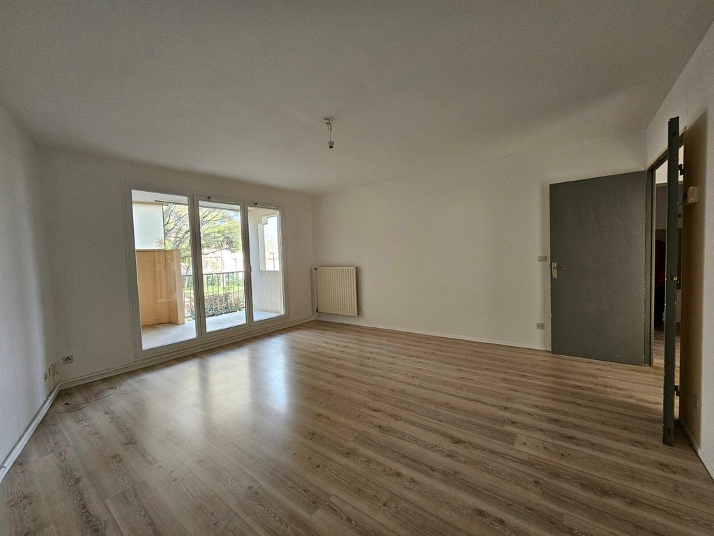 Achat appartement à vendre 3 pièces 66 m² - Balaruc-les-Bains