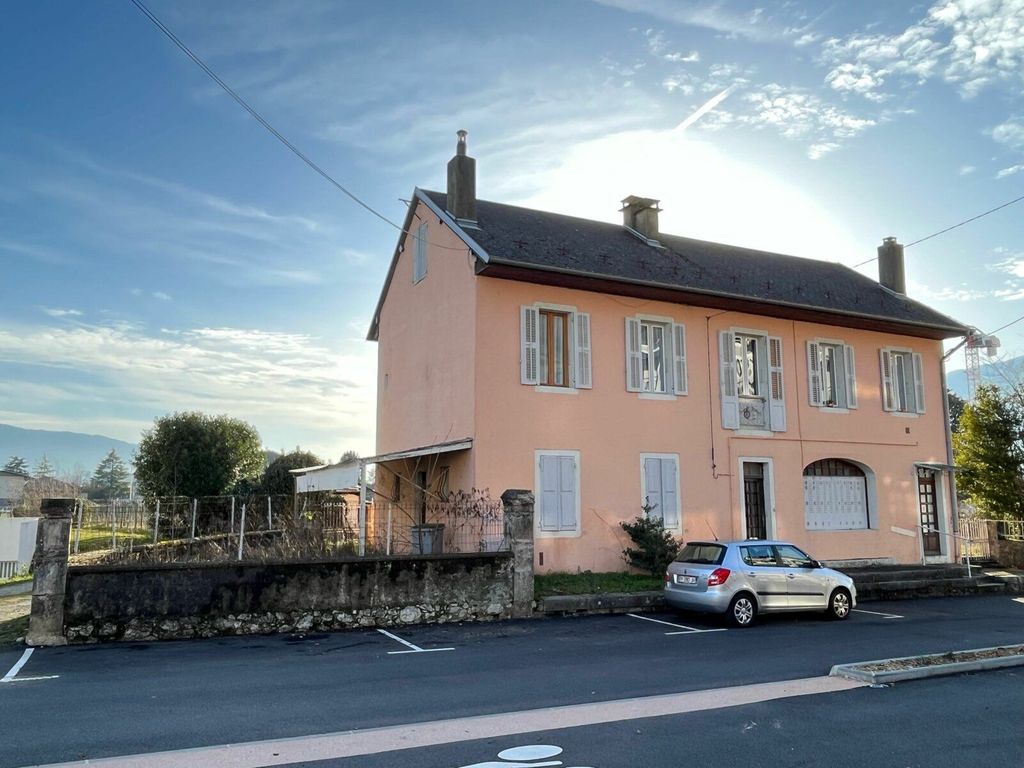 Achat maison à vendre 5 chambres 155 m² - Montmélian