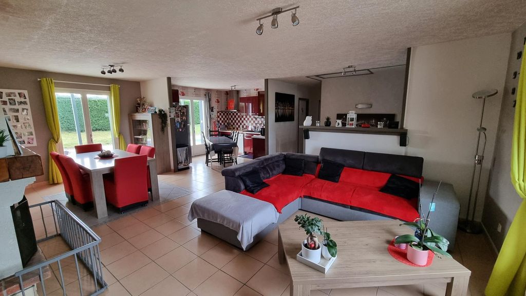 Achat maison à vendre 6 chambres 147 m² - Bellerive-sur-Allier