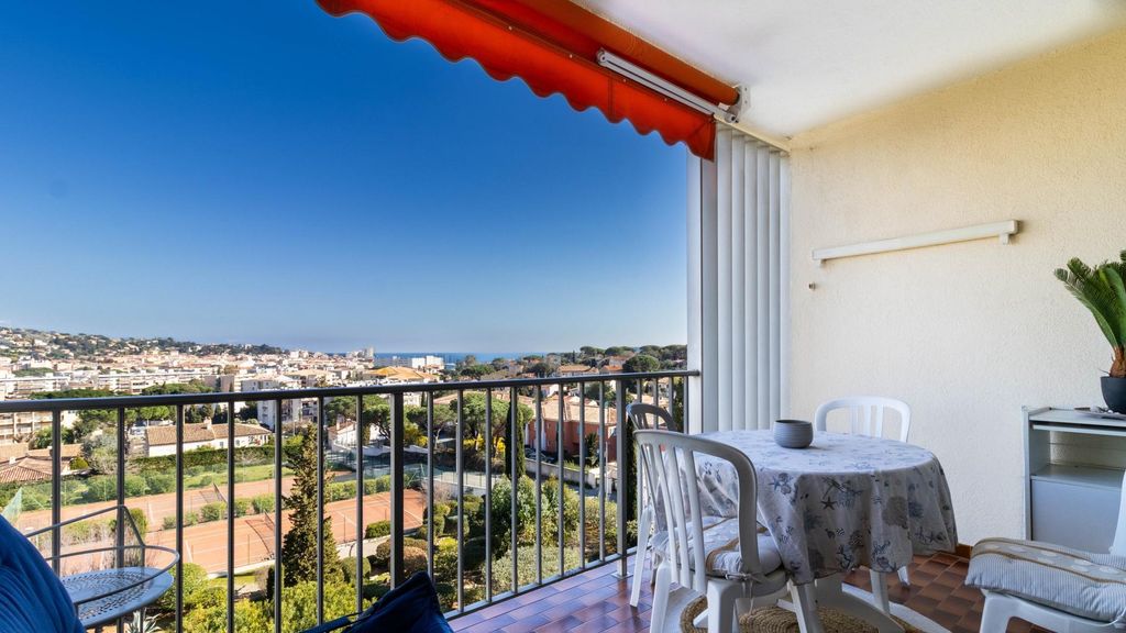 Achat appartement à vendre 2 pièces 45 m² - Sainte-Maxime